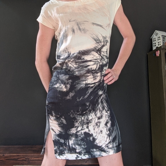 Minus Abstract Dress - Picture 1 of 10